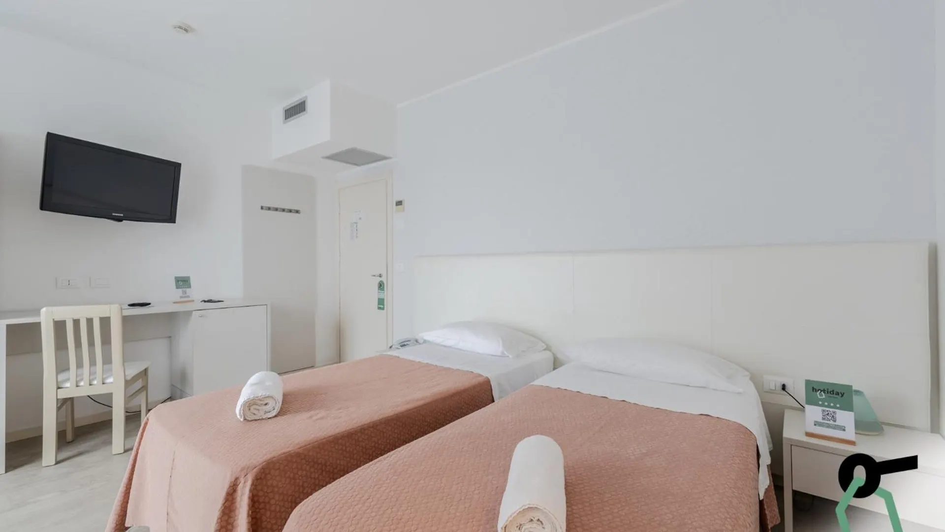 Hotiday Hotel Milano Marittima 4*,