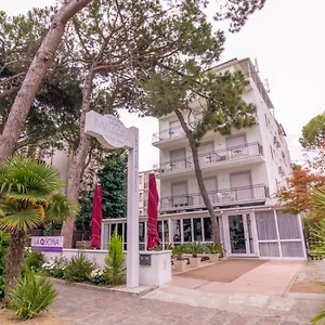 3* Hotel Gatto Bianco Maarea