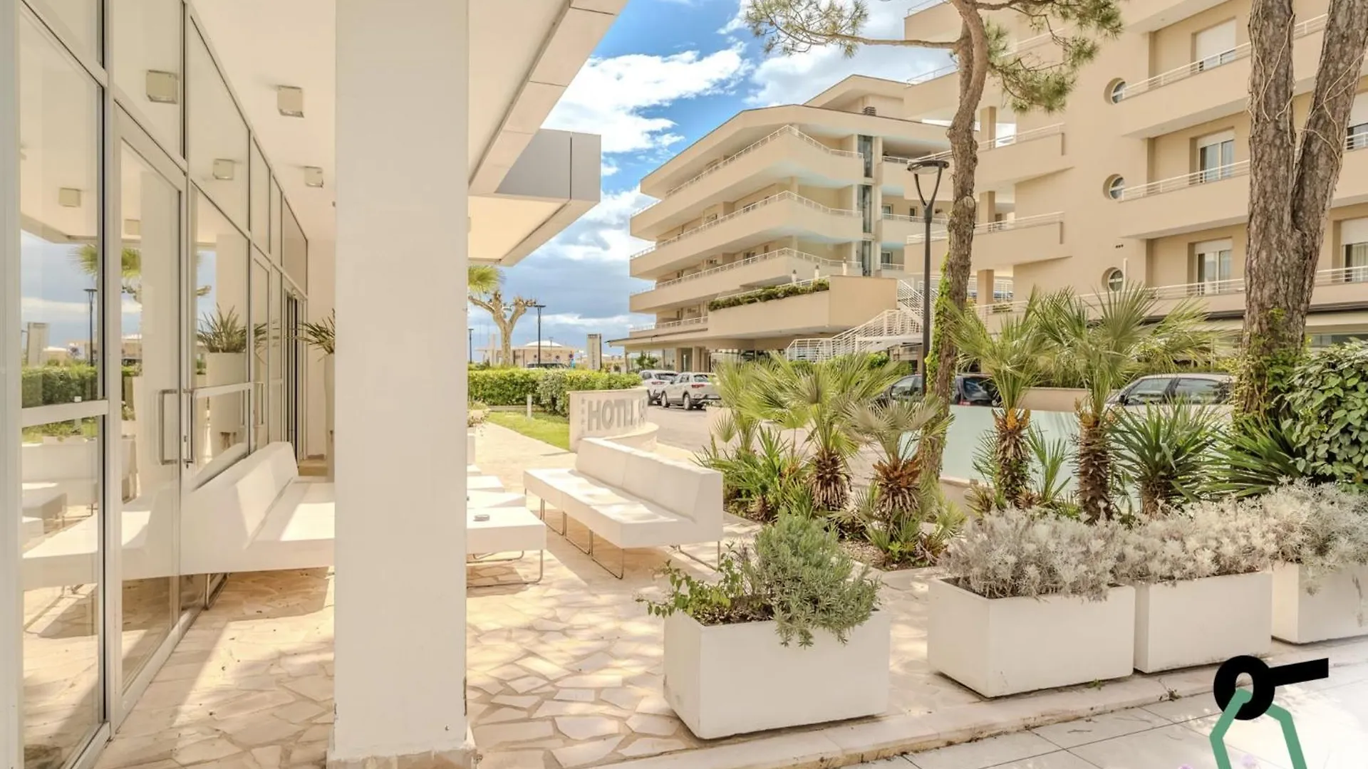 Hotiday Hotel Milano Marittima 4*,